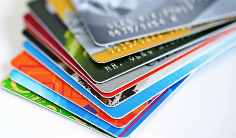 ¿Sabe qué significa cada color en una tarjeta de crédito?