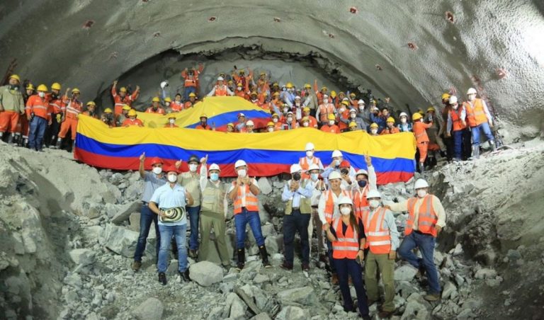 Túnel de 4,5 km en vía al Llano colombiano logró el cale y terminó su excavación; se entregará en 2022