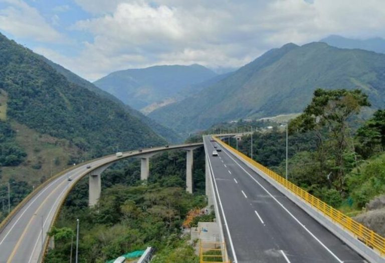 Cerrada vía Bogotá – Villavicencio por accidente que dejó dos fallecidos
