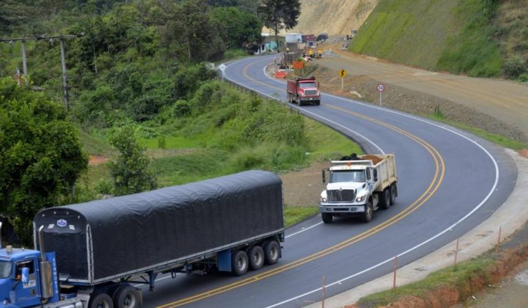 Vía Mulaló – Loboguerrero en el Valle (Colombia) ya tiene licencia ambiental y podría reactivarse