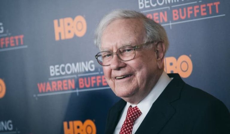 Crece el patrimonio de Warren Buffet, a excepción de los otros más ricos