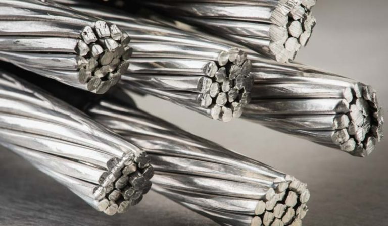 El aluminio llegó a su nivel más alto desde 2008, cerca de récord histórico