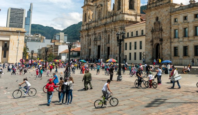 Colombia: consulte si el tapabocas dejará de ser obligatorio en su ciudad