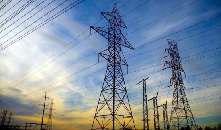 82 empresas en Colombia acordaron bajar tarifas de energía eléctrica