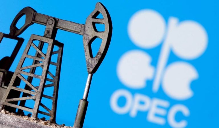 OPEP+ sorprendió a mercados energéticos con pequeño recorte de producción