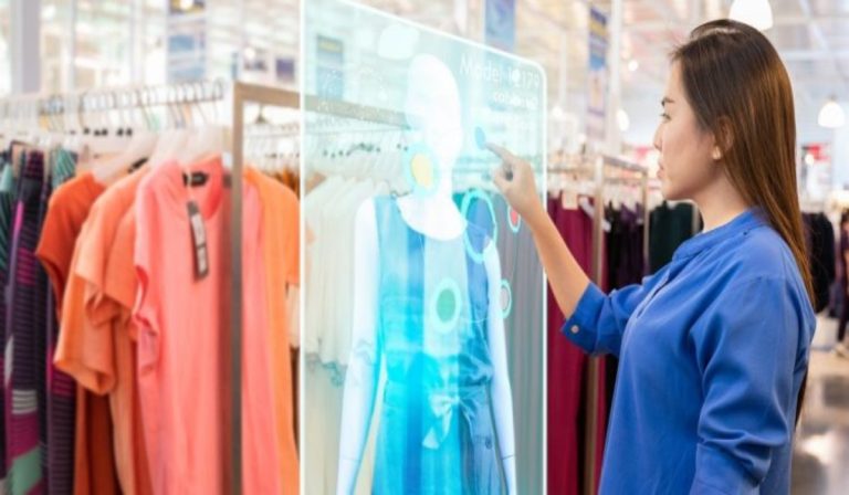 Consumidores esperan que las experiencias híbridas en centros comerciales sean una realidad para 2030
