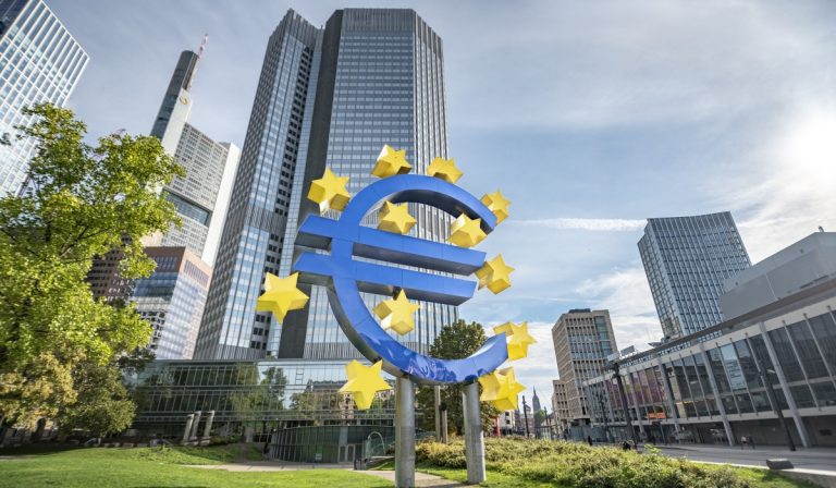 Banco Central Europeo elevaría tasas por primera vez desde 2011