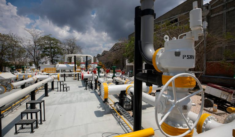 Alemania firmará contratos de gas natural licuado en Emiratos Árabes Unidos
