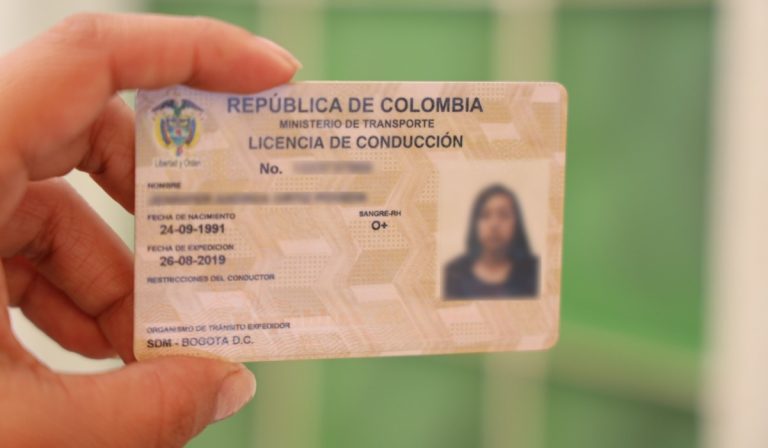 ¿Cómo renovar la licencia de conducción en Colombia?