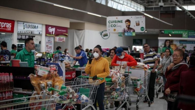 Confianza del consumidor siguió cayendo en Colombia en marzo de 2022