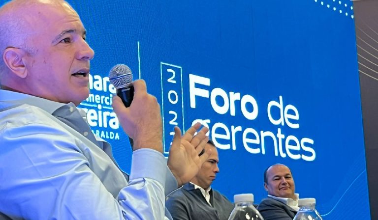 “Pase lo que pase, Colombia no se va a acabar”: Christian Daes en foro de gerentes de Pereira