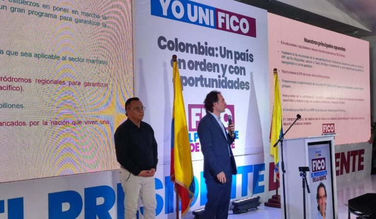 ‘Fico’ Gutiérrez presenta programa de gobierno; no prevé impuestos «excesivos a clase media»