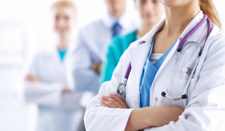 El panorama laboral del personal de enfermería y medicina en Colombia