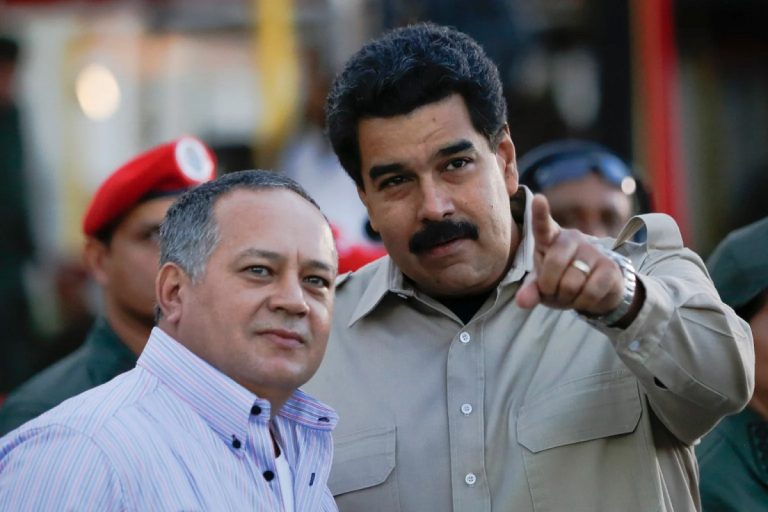 Gobierno de Maduro inicia devolución de bienes expropiados