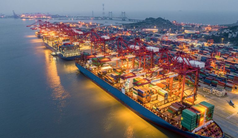 Puerto de Shanghai: así afectan nuevas cuarentenas al comercio mundial