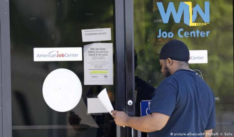 Tasa de desempleo en junio en EE. UU. se mantuvo en 3,6 %, aunque subieron contrataciones