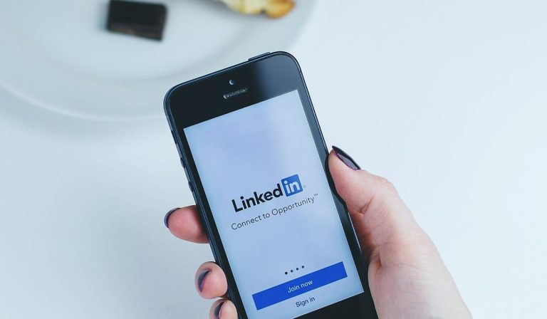 LinkedIn lanzó nuevas funciones de seguridad para identificar perfiles falsos