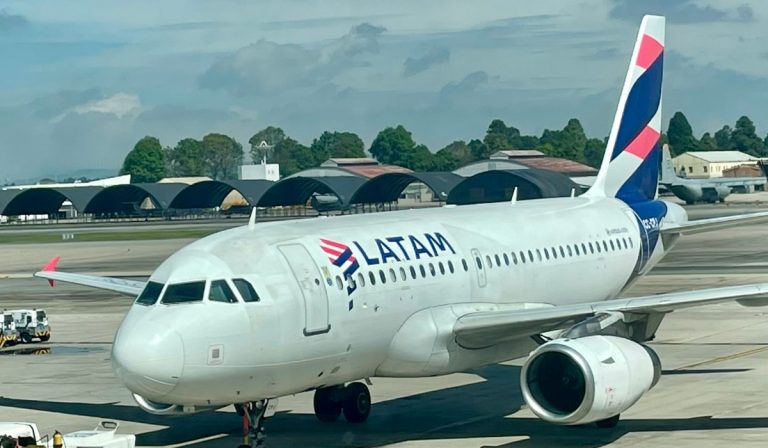 Latam Airlines prevé salir del Capítulo 11 en cuarto trimestre de 2022; ingresos se acercan a niveles prepandemia