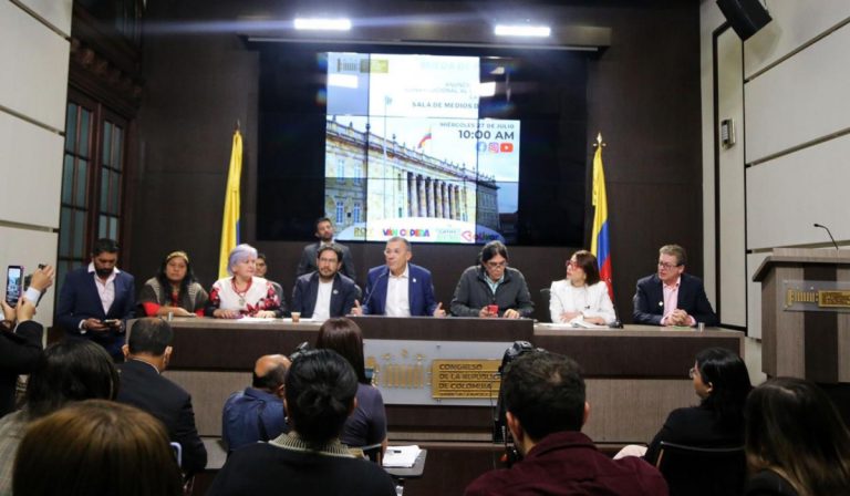Radican reforma para cambiar periodos del Congreso de Colombia