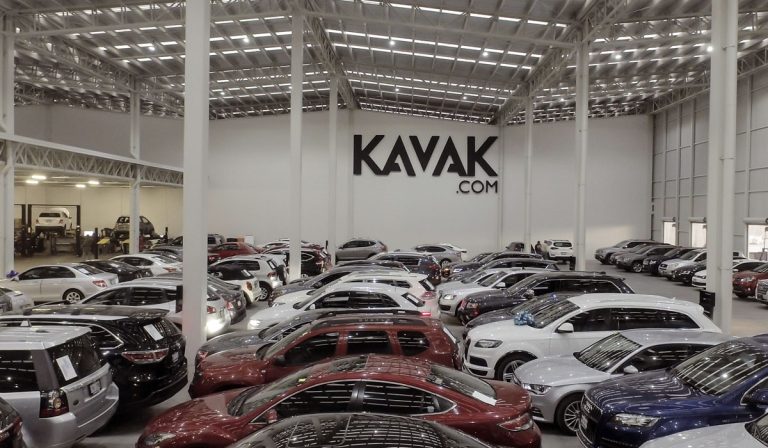 Kavak anuncia la suspensión de sus operaciones en Colombia y Perú