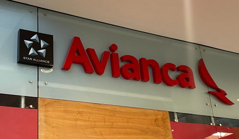 Avianca firma alianza con Boliviana de Aviación; habilita más vuelos entre países