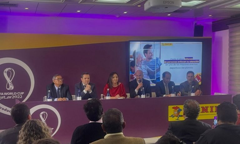 Lanzan oficialmente en Colombia el álbum Panini del Mundial de Fútbol 2022 de Qatar