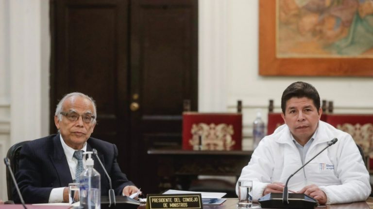 Renuncia Aníbal Torres como primer ministro de Perú: cuarto cambio en el cargo