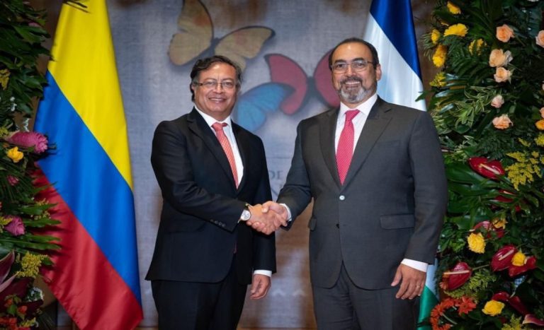 Petro se reunió con el CAF para fijar agenda de desarrollo sostenible en Colombia