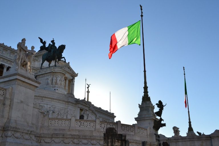 Avanzan sin contratiempos elecciones parlamentarias en Italia