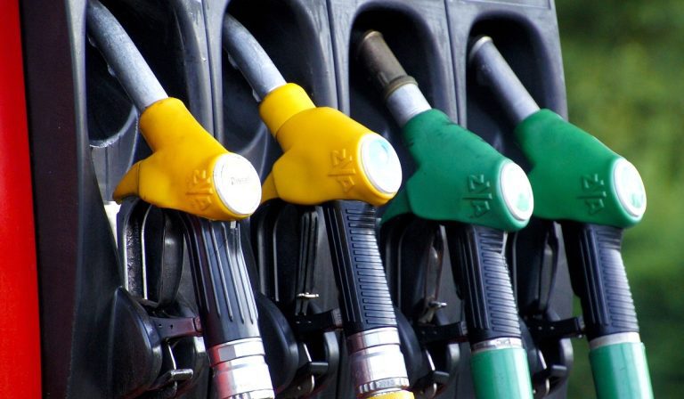 ¿Cuánto podría subir el precio de la gasolina en Colombia?