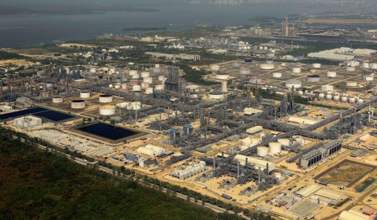Refinería de Cartagena aumentó producción a 200.000 barriles por día en Colombia