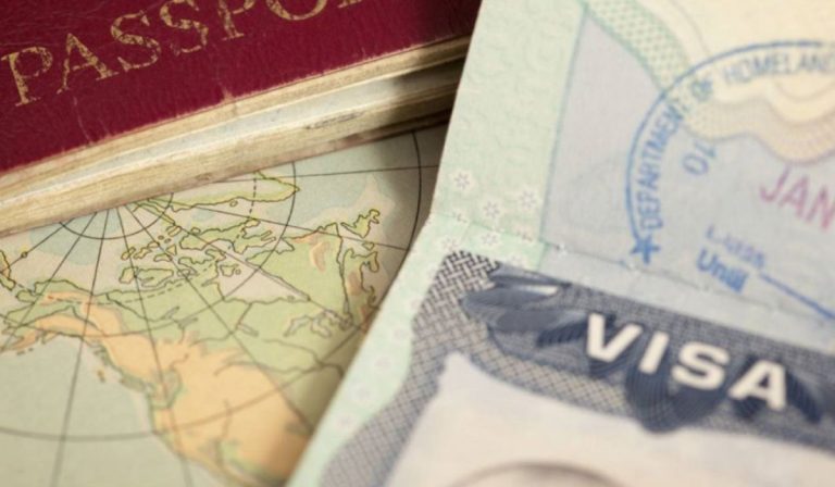 ¿En cuánto aumenta el número de viajeros cuando un país elimina el requisito de tener visa?