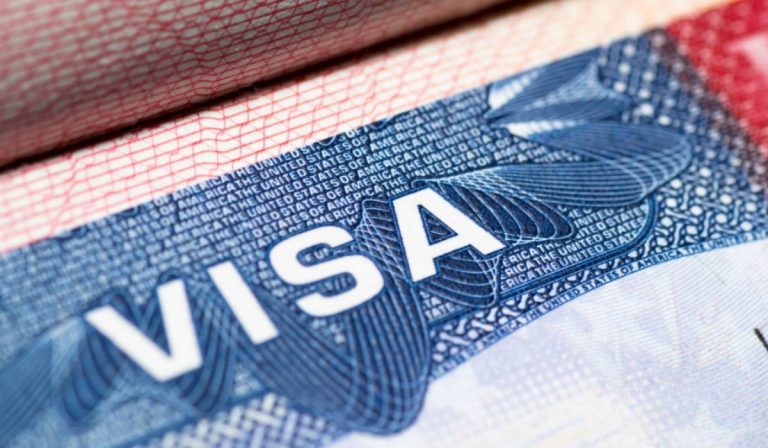 Gobierno Petro ya le pidió a Estados Unidos eliminar visa para colombianos