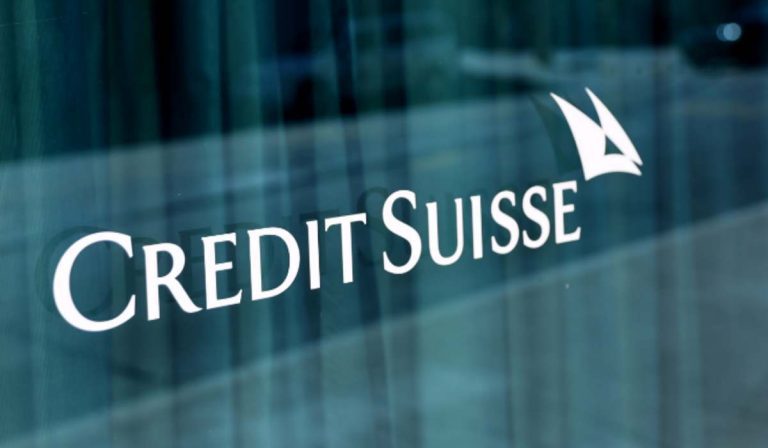Credit Suisse sumó pérdidas por 7.293 millones de euros en 2022: quinto trimestre seguido a la baja