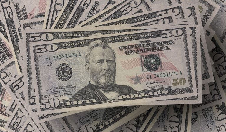 Ahora | Dólar en Colombia toca nuevo máximo histórico en $5.038,50
