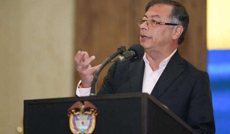 Petro declarará “desastre natural” en Colombia y anuncia billonaria transferencia