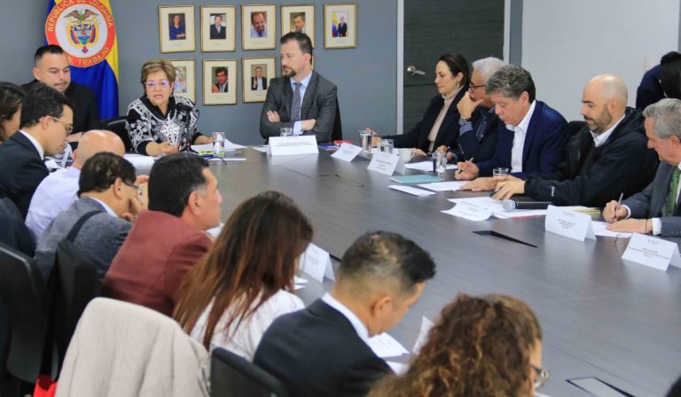 Estos son los primeros acuerdos para definir el salario mínimo 2023 en Colombia