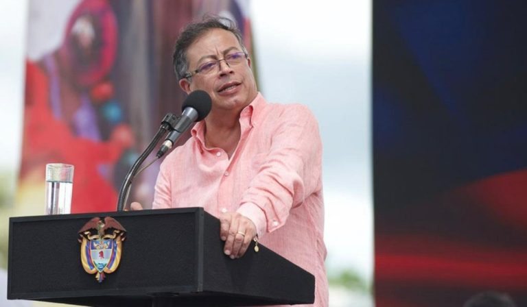 Presidente Petro insiste en cambiar el sistema pensional en Colombia