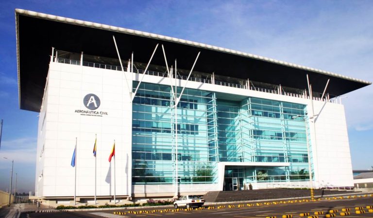 Investigarán a funcionarios de Aerocivil (Colombia) por presunta corrupción