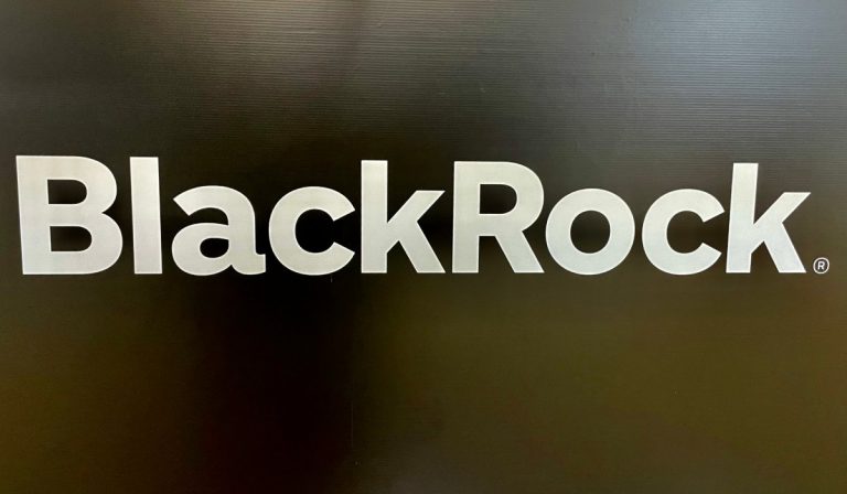 BlackRock lanza recomendaciones de inversión con rotación activa