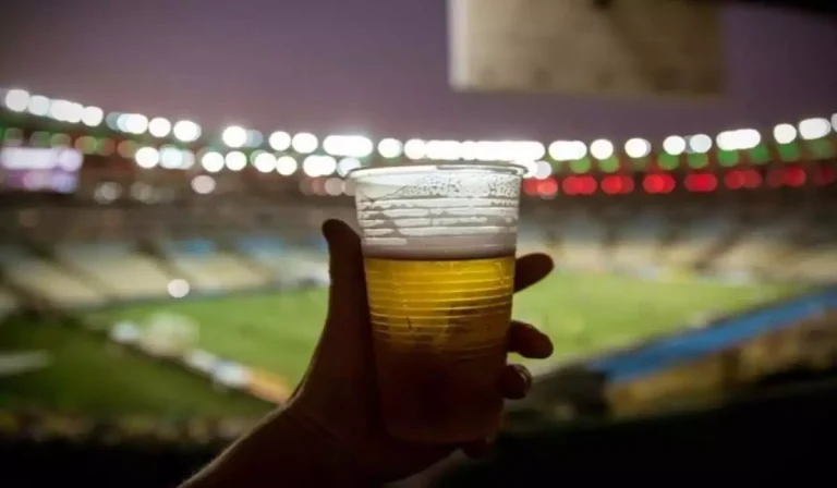 Qatar prohíbe venta de cerveza en estadios del Mundial y sus alrededores