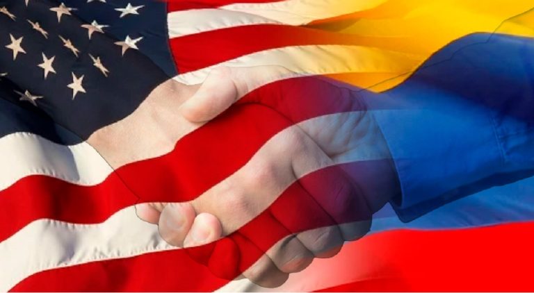 Gobierno Petro interviene ante Estados Unidos por deportación de colombianos