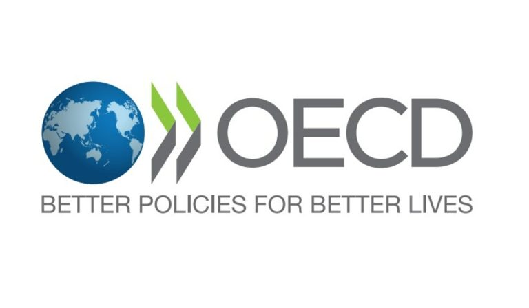 OCDE mejora crecimiento del PIB global al 2,6 % para 2023