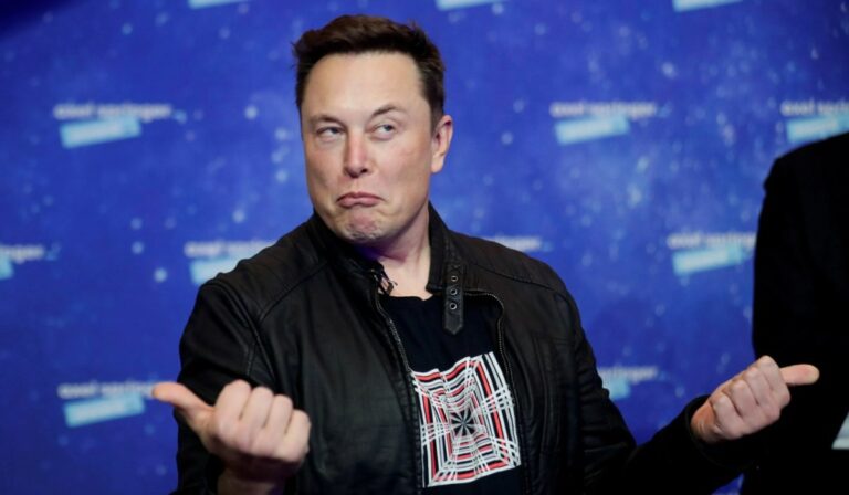 Elon Musk renunciará como CEO de Twitter cuando encuentre alguien “más tonto” para el cargo