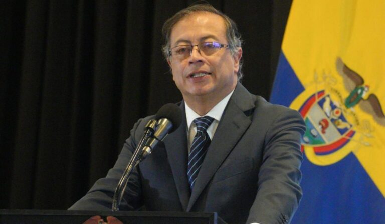 Encuesta Invamer: Petro registra leve mejora en aprobación de colombianos