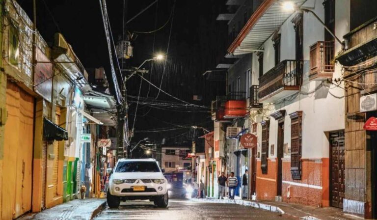 Andes, el primer municipio que se ilumina con Antioquia LED