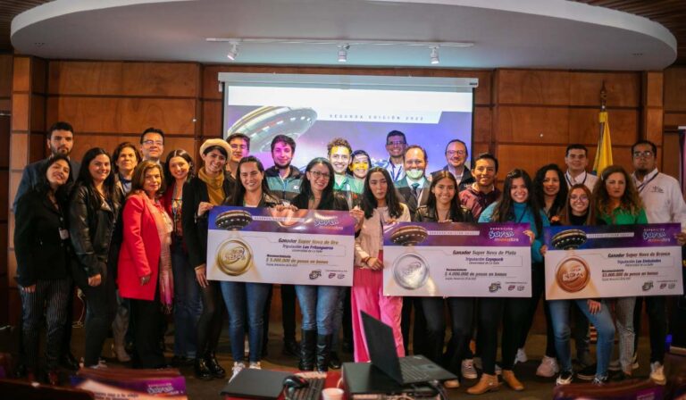 Estudiantes de Universidad de La Salle ganan millones de premio por creatividad en alimentos