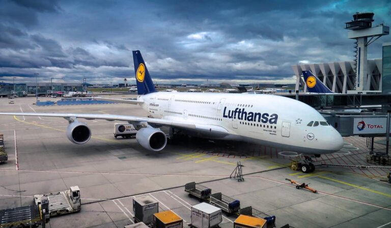 Lufthansa aumentará a cinco los vuelos semanales entre Colombia y Alemania en 2023