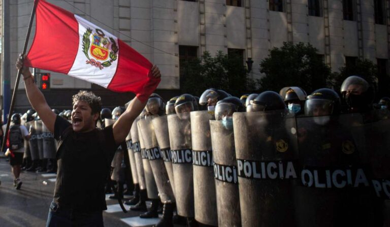 Fuertes protestas en Perú: manifestantes pidieron libertad de Pedro Castillo