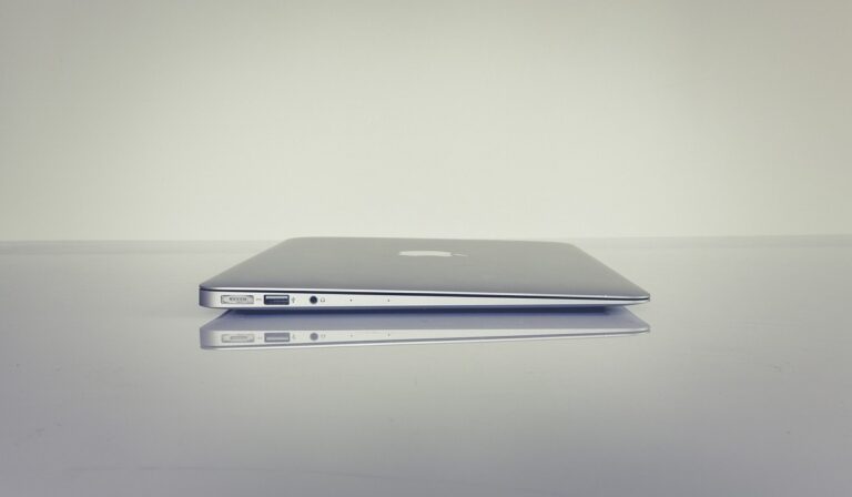 Apple lanzó nuevos computadores MacBook Pro con chip producido por ellos